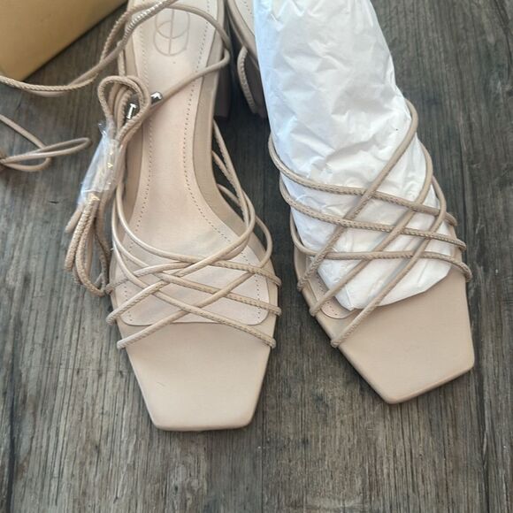 Porte & Paire Women's Leather Strappy Square Toe Sandals Cream Size 6 - Picture 6 of 9